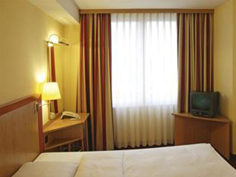 Nh Collection Hamburg City Kültér fotó